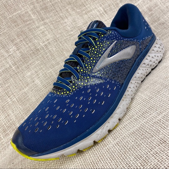 brooks running shoes insoles